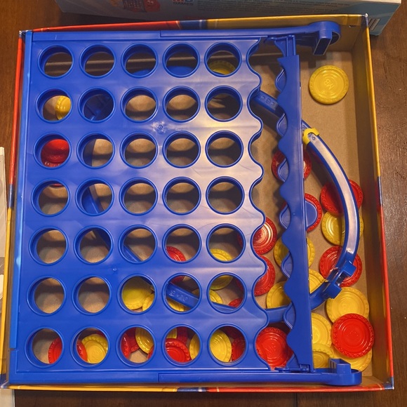 Connect 4 game - Picture 3 of 5